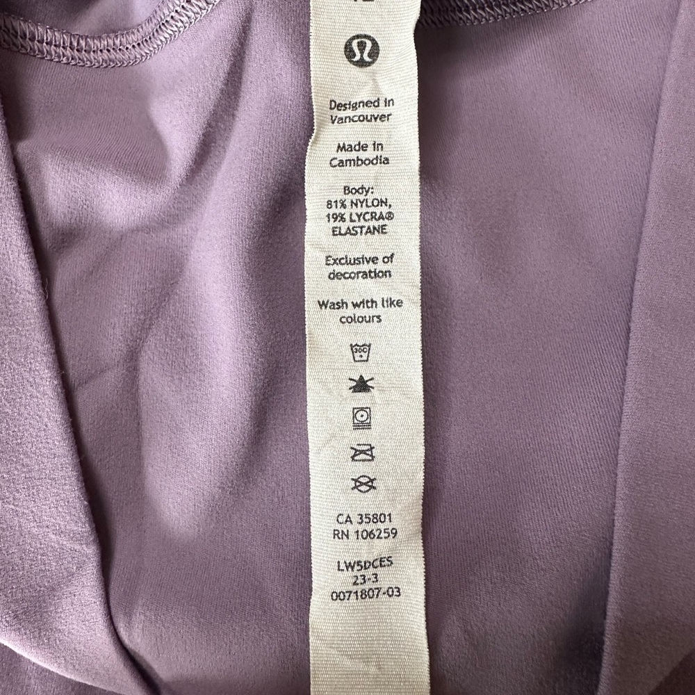 Lululemon Athletica Lavender Leggings - size 12 - Picture 3 of 3